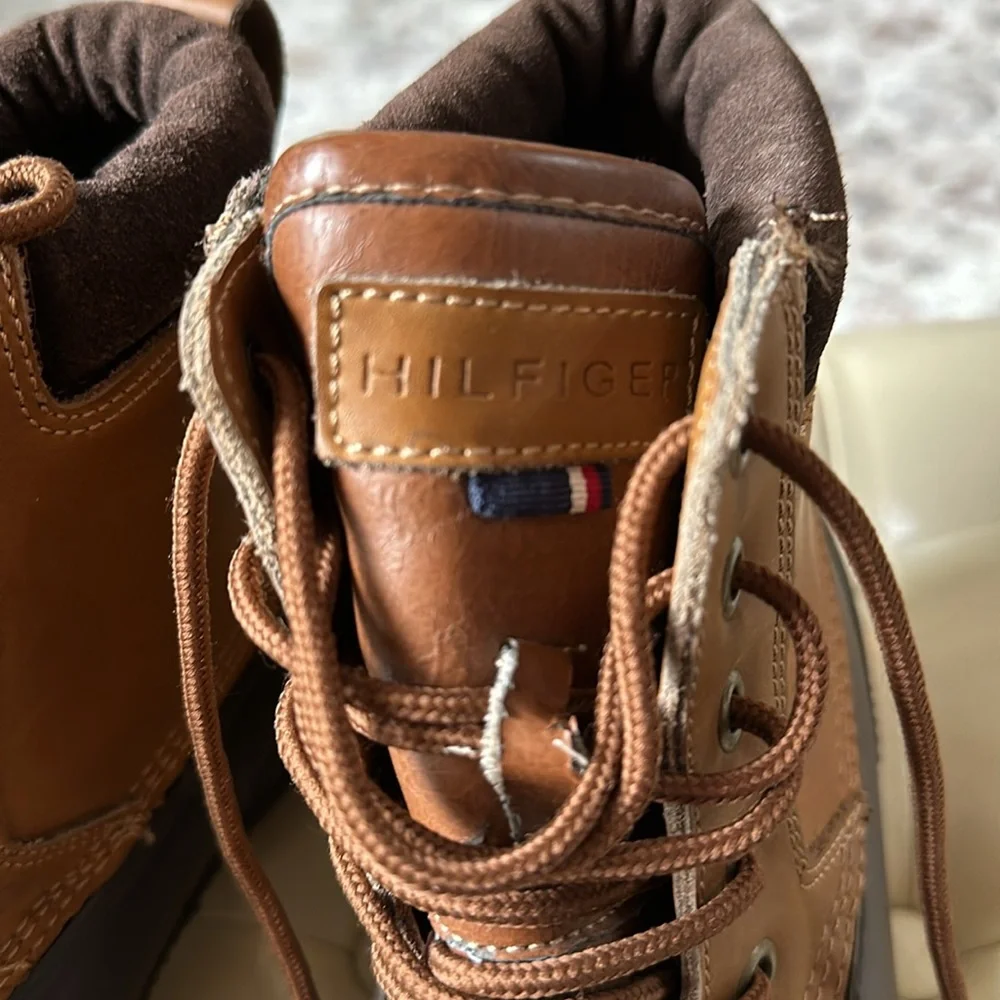 Tommy Hilfiger rain boots, size 10